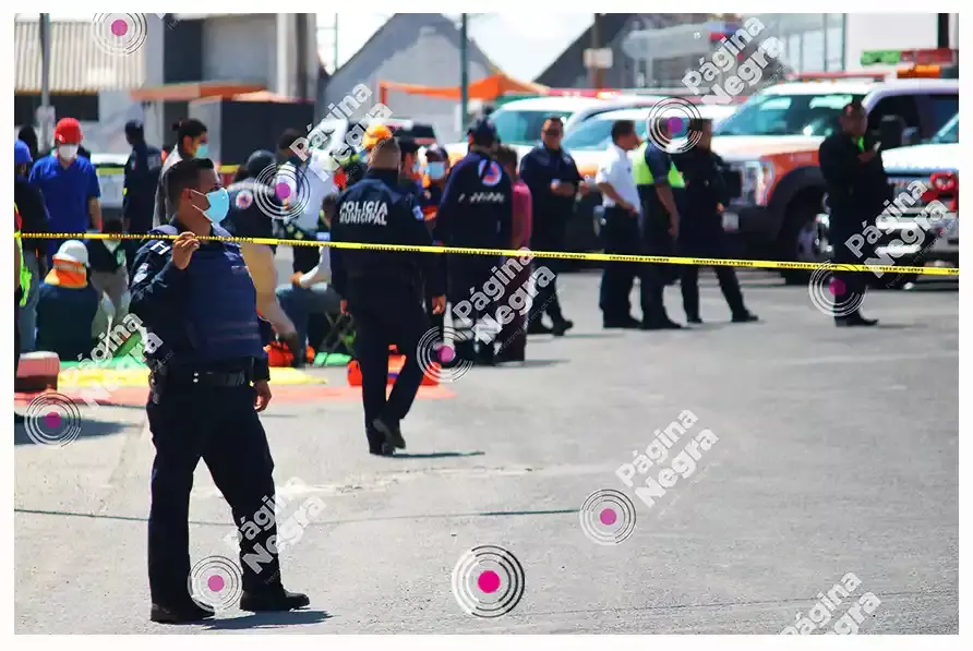 Un muerto y 14 heridos, deja explosión en fábrica de Totimehuacan.