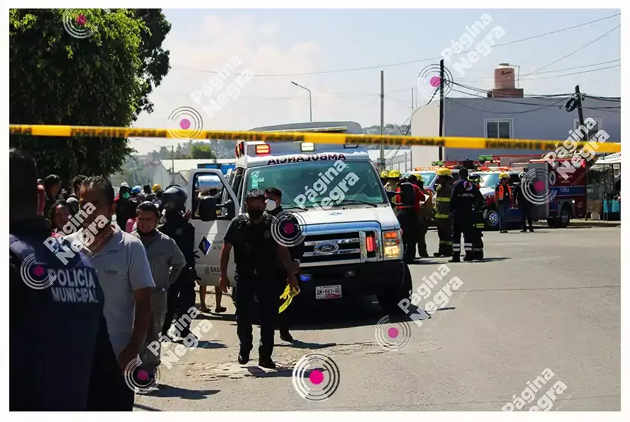 Un muerto y 14 heridos, deja explosión en fábrica de Totimehuacan.