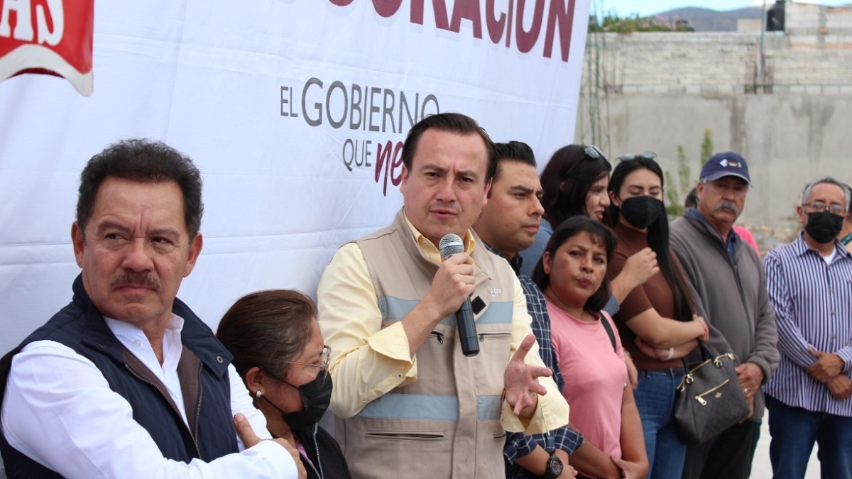 El gobierno de tecamachalco sigue trabajando por la educación y entrega de la techumbre del jardín de niños Álvaro Obregón