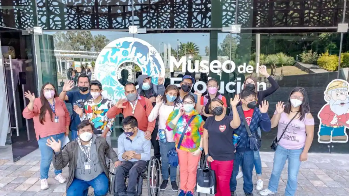 SMDIF Puebla fomenta el desarrollo de los derechos de las personas con discapacidad a través de actividades de inclusión social
