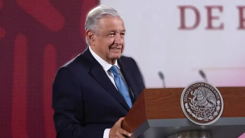Ante mapacheo en Puebla, AMLO pide evitar acarreo y fraude en renovación de Morena.