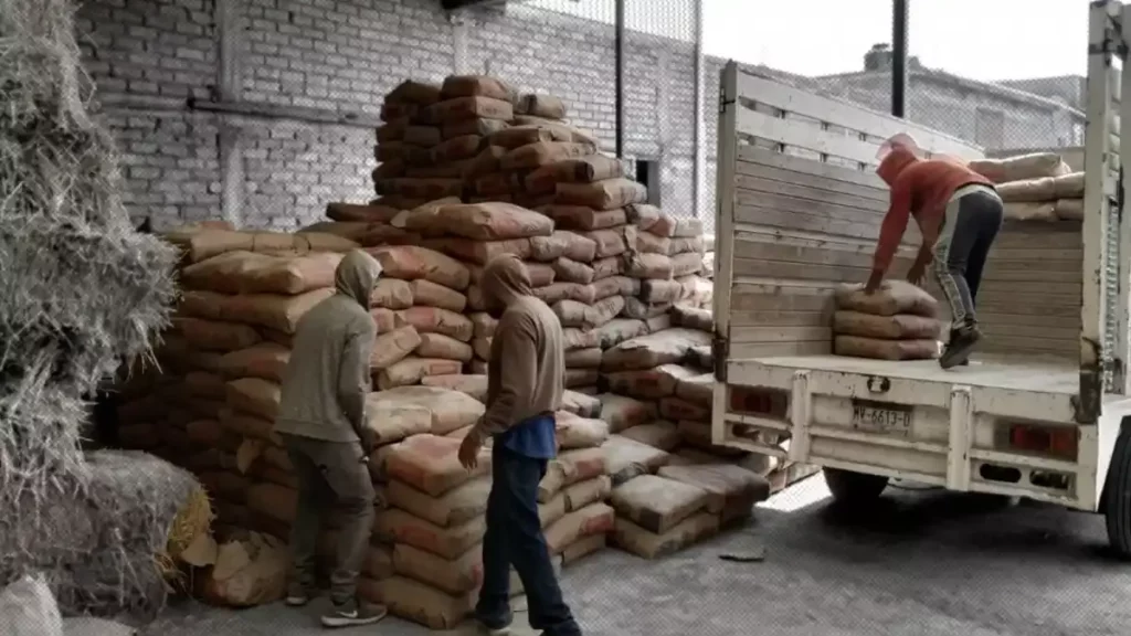Roban material para la construcción en colonia Joaquín Colombres.
