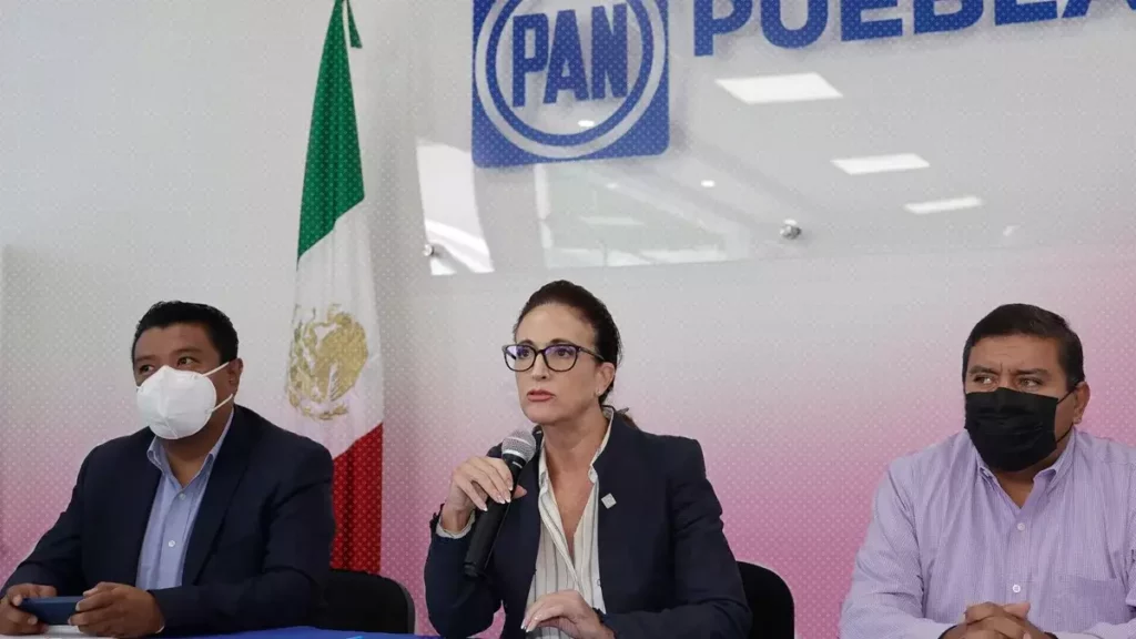 PAN crítica acarreo en Morena Puebla, pero rechaza investigar a sus alcaldes involucrados