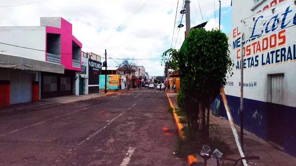 Operativo se fue de la 46 Poniente pero locatarios atienden con cortinas cerradas