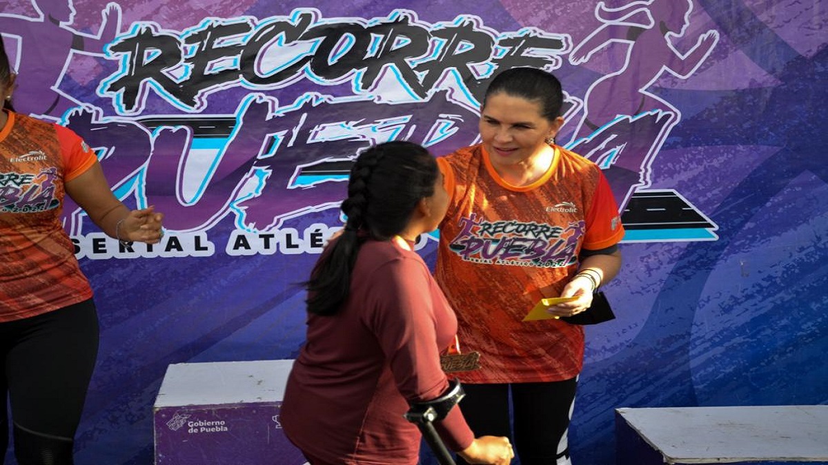 Norma layón da banderazo de salida a la 6ta carrera de “recorre puebla 2022” con sede en Texmelucan