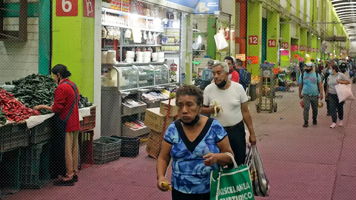 El alcalde Eduardo Rivera Pérez mencionó que el Ayuntamiento no tiene suficientes recursos para construir nuevos mercados municipales, pero se mejorarán los que ya existen.