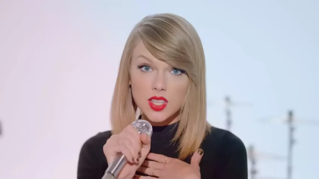 Taylor Swift niega que haya plagiado su éxito "Shake it off"
