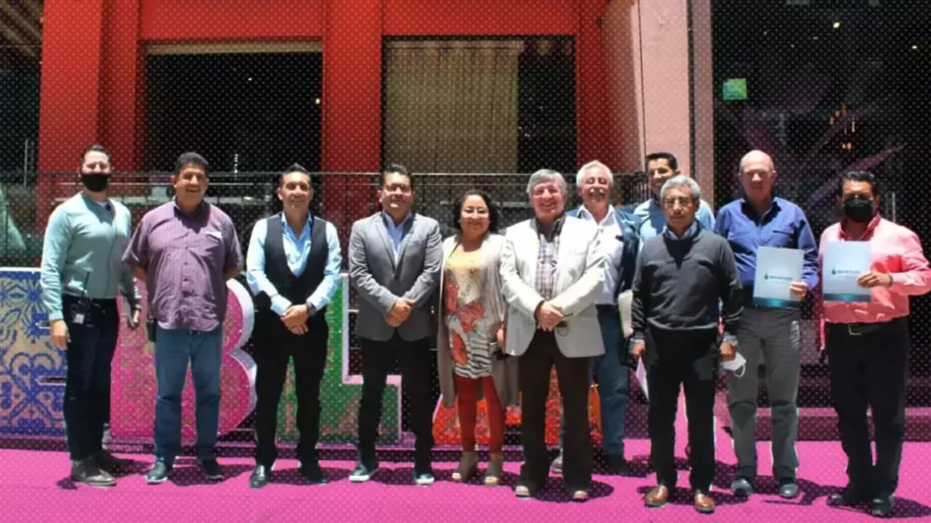 Restauranteros piden a Agua de Puebla inspeccionar carritos de comida: “Descargan al drenaje”