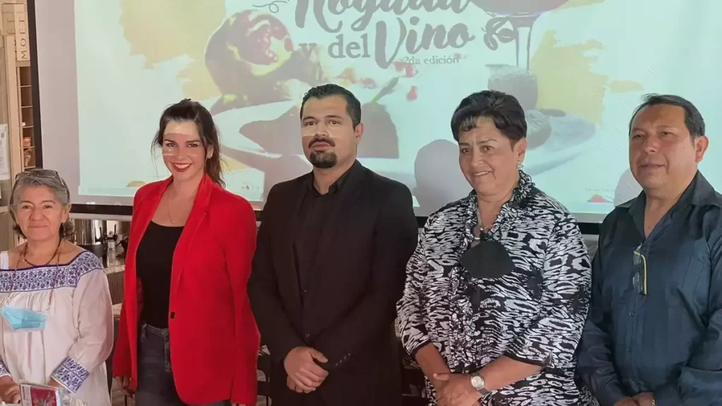 Pequeños productores presentan Festival del Chile en Nogada y del Vino en Puebla