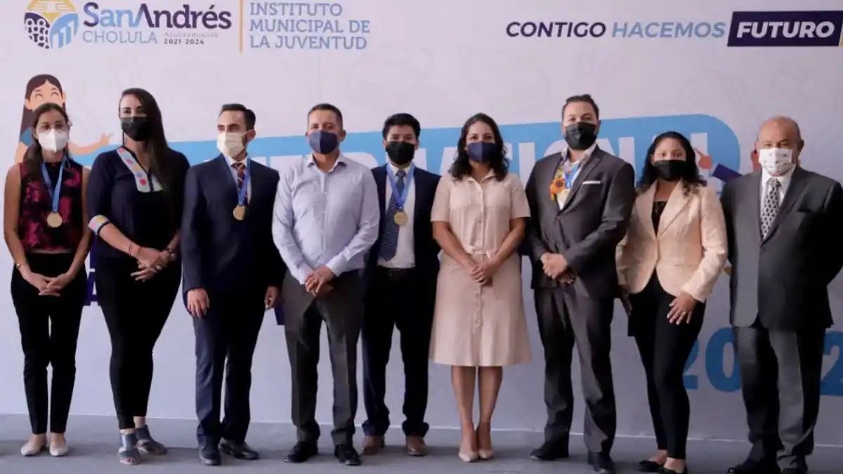 Entrega Mundo Tlatehui Premio Municipal de la Juventud 2022