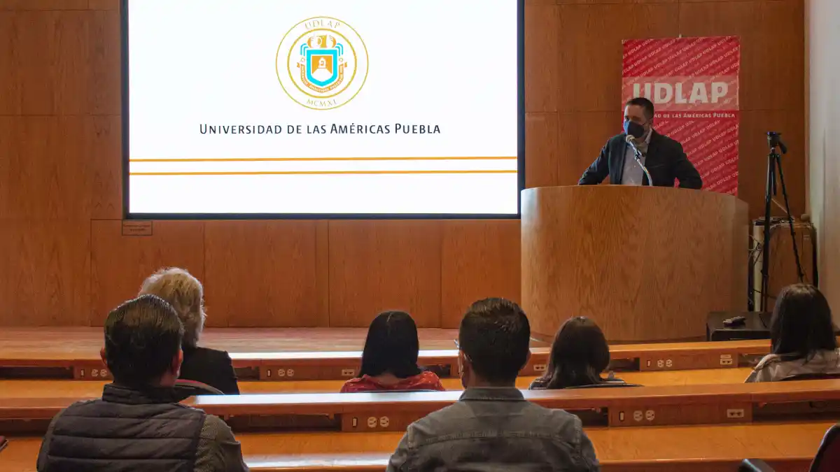 Autoridades de UDLAP y San Andrés Cholula se reúnen con estudiantes beneficiados por convenio de becas