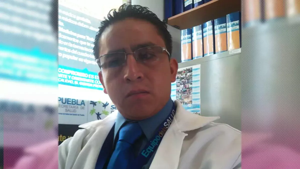 Alcalde de Tianguismanalco asegura que foto de su detención es campaña negra.