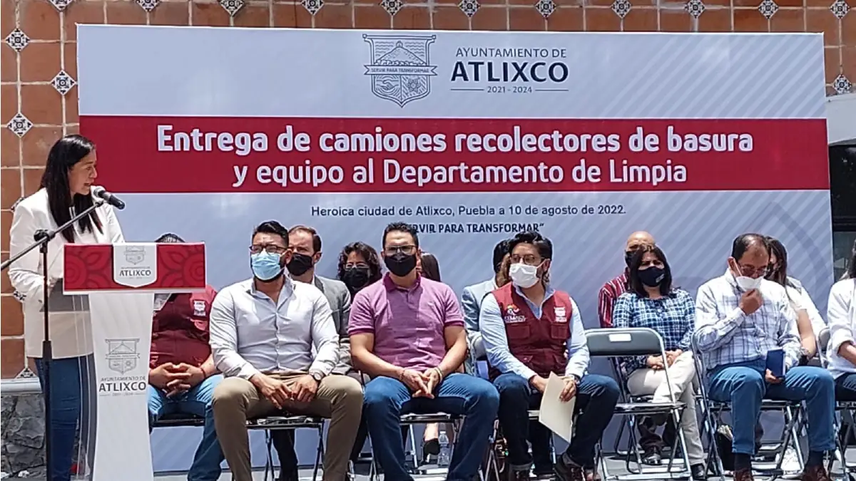 Atlixco estrena camiones recolectores de basura