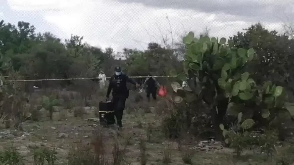 Fosa clandestina es hallada en Tepeaca; hay al menos cuatro cuerpos.