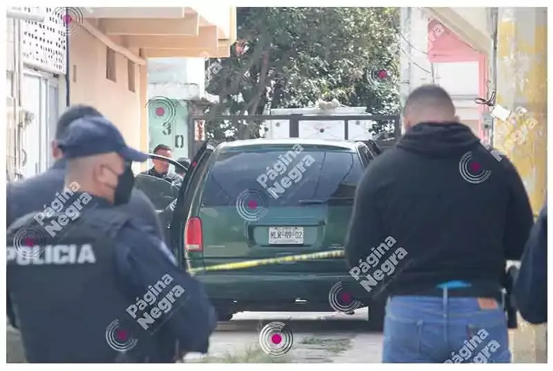 Sujetos armados interceptaron a los custodios para asaltarlos.