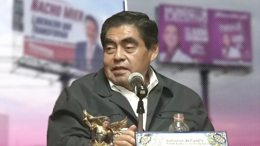 Aplicaremos la ley para revisar legalidad de espectaculares con fines políticos en Puebla: Barbosa 