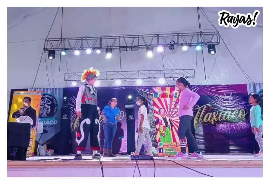 Payaso Huesito lleva 35 años dando alegría a los poblanos