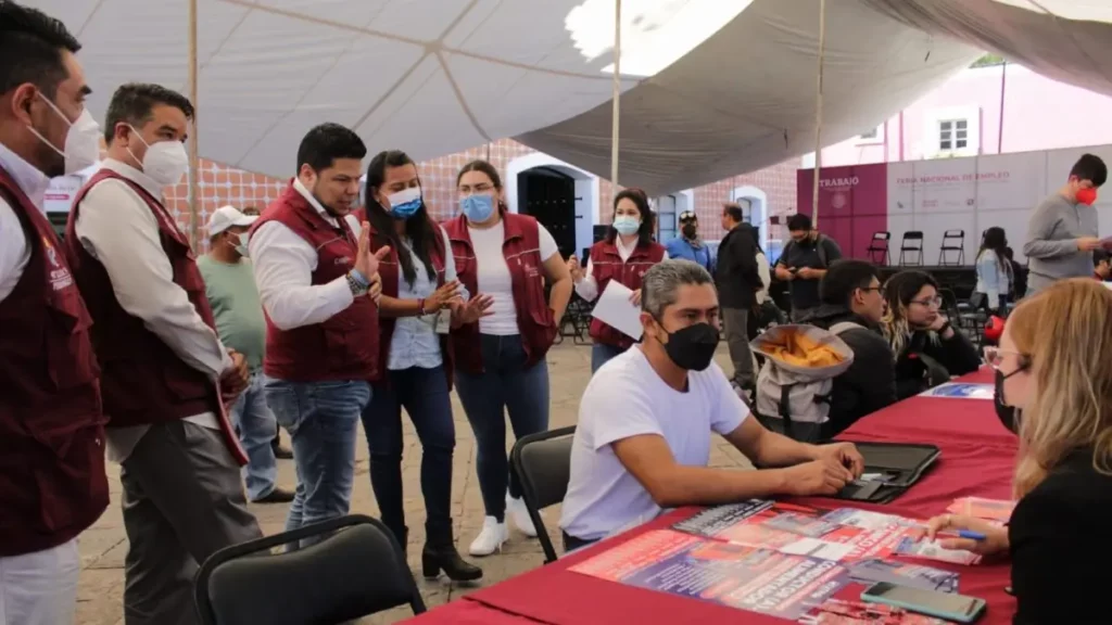 Trabajo para todas y todos en la Feria del Empleo en Atlixco.