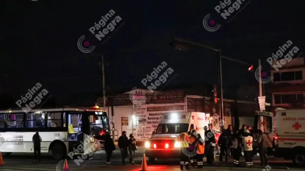 Choque en Agua Santa deja siete personas heridas.