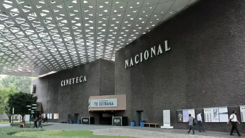 Cuenta fake de la Cineteca Nacional arremetió contra Cinemex y Cinépolis