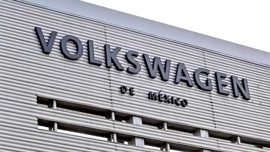 ¿Huelga inminente? Trabajadores de Volkswagen rechazan aumento salarial en segunda consulta.