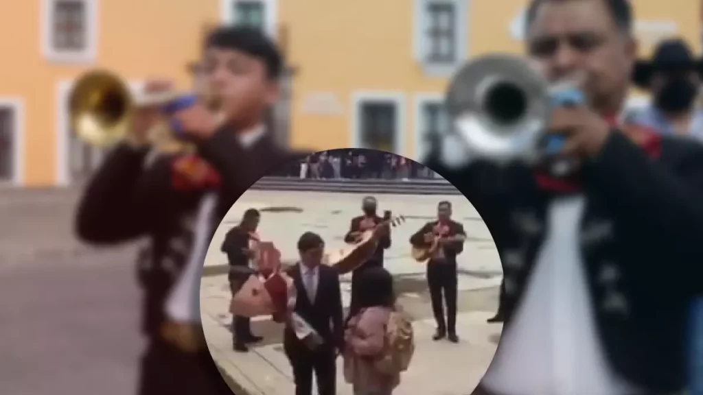 Joven lleva mariachis y flores a la universidad y es rechazado por su conquista