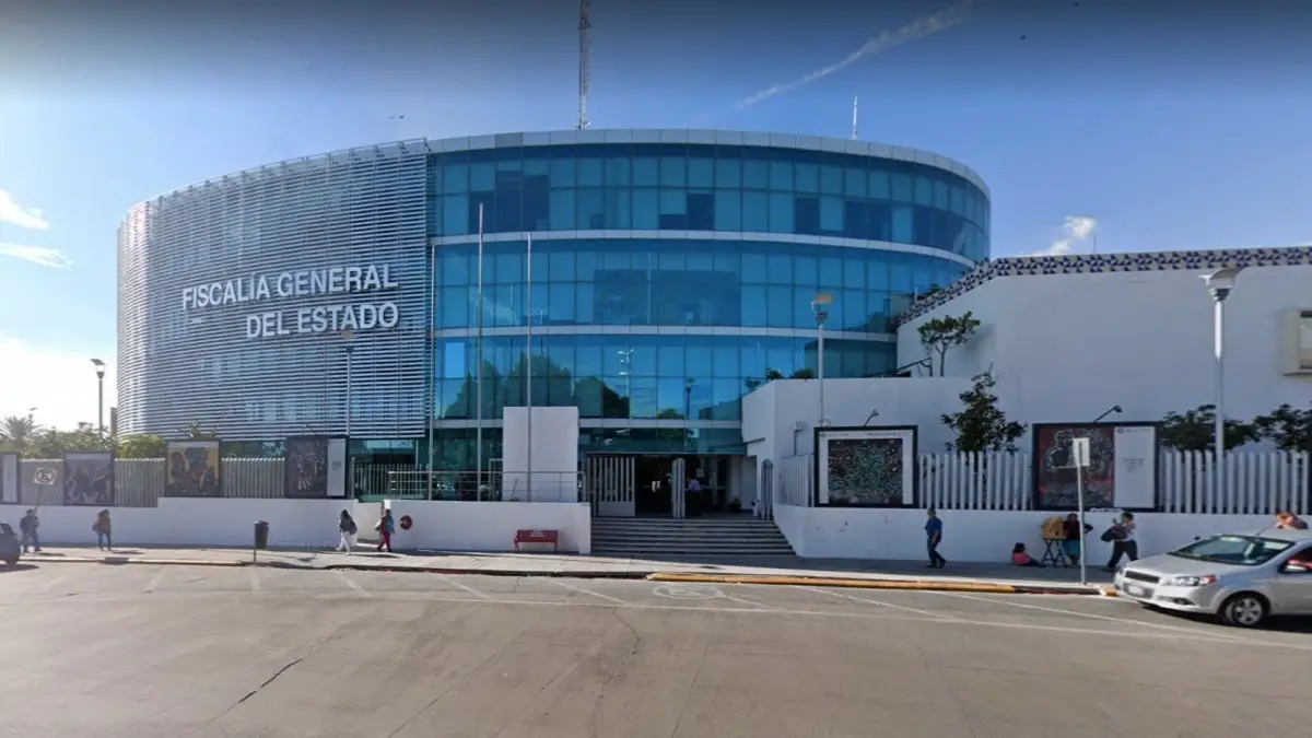 Fiscalía ya investiga caída de árbol en el Centro de Puebla que mató al niño Santiago
