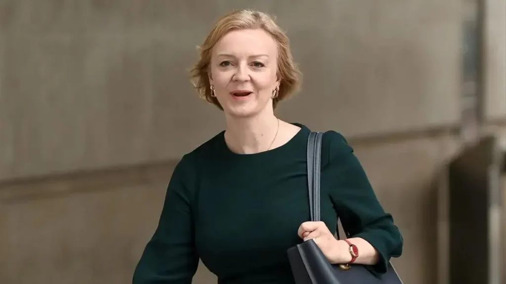 Liz Truss será la nueva Primera Ministra de RU; sustituirá a Johnson.