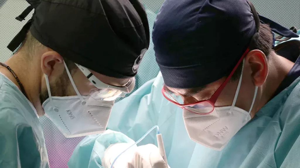 Hay déficit de médicos especialistas en Puebla, reconoce secretario de Salud