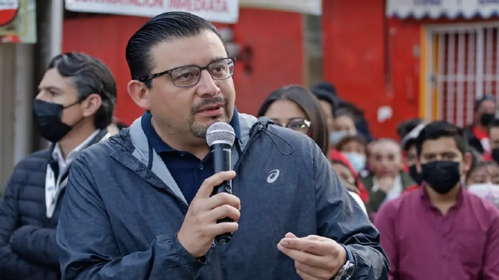 Eduardo Rivera debe convencer a diputados panistas para aprobar el DAP: Alcántara
