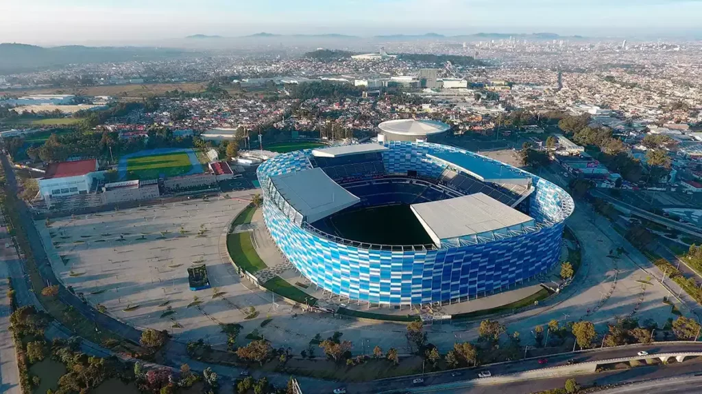 Gobierno de Puebla enviará iniciativa al Congreso para concesionar estacionamiento del Cuauhtémoc.