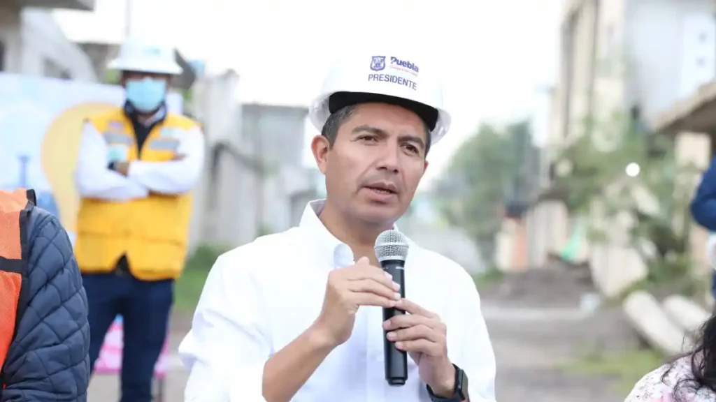 Ayuntamiento de Puebla invierte 17.3 millones de pesos en obras de energía eléctrica