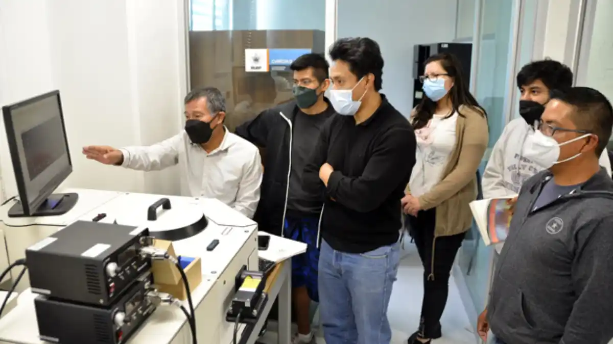 En la BUAP modifican novedosos materiales amorfos para producir efectos luminiscentes