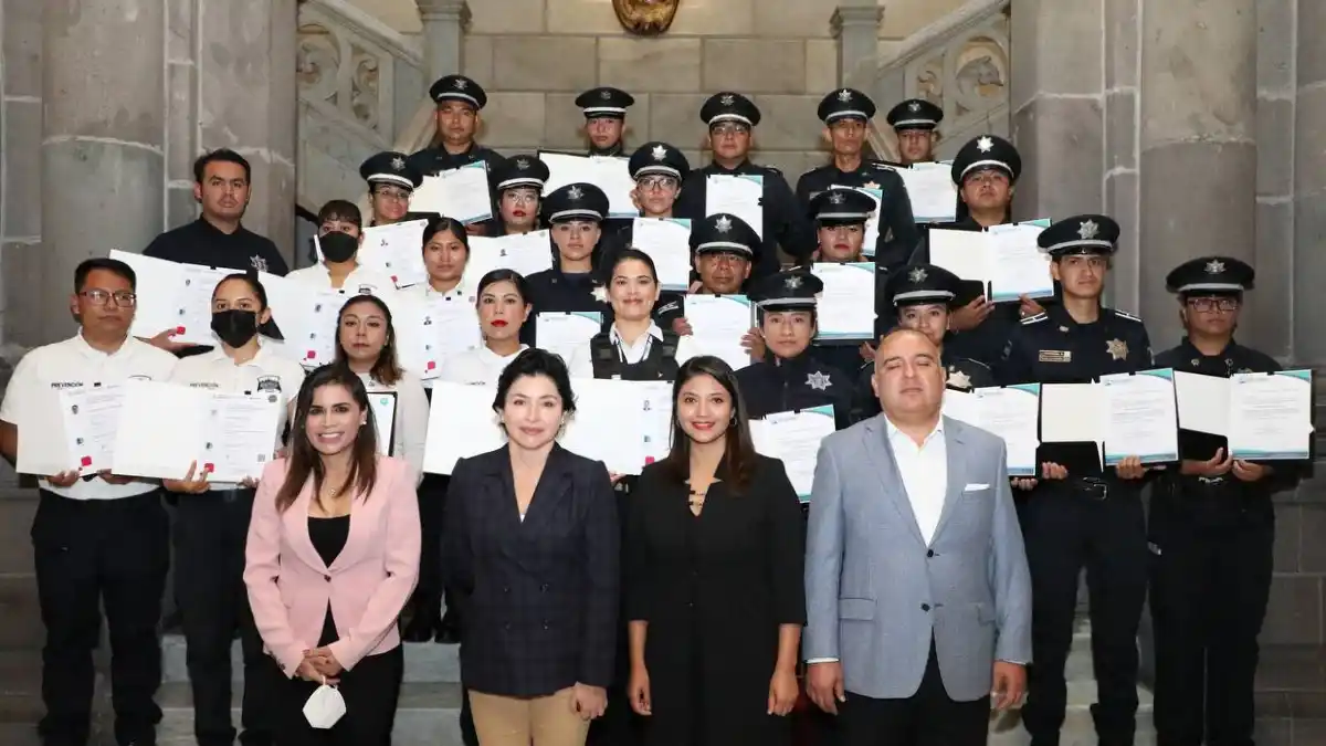 Servidores públicos del Ayuntamiento de Puebla se certifican en atención a víctimas de violencia de género