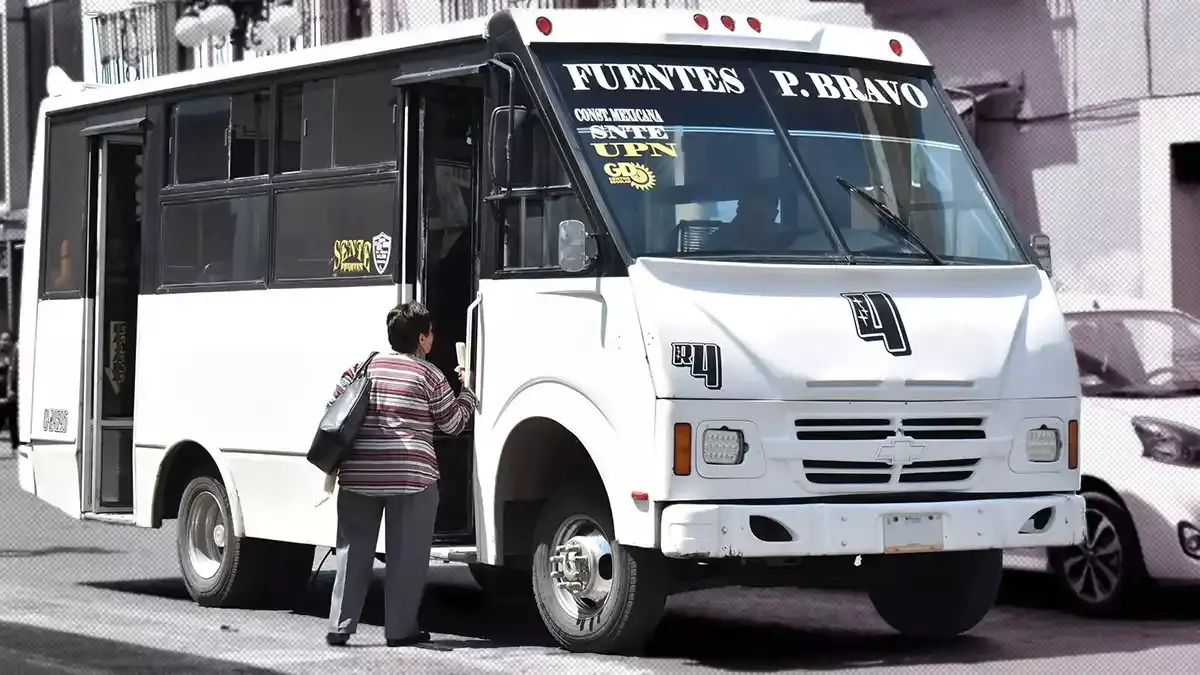 Asalto a mano armada a bordo de ruta 4 en Arboledas de Loma Bella.