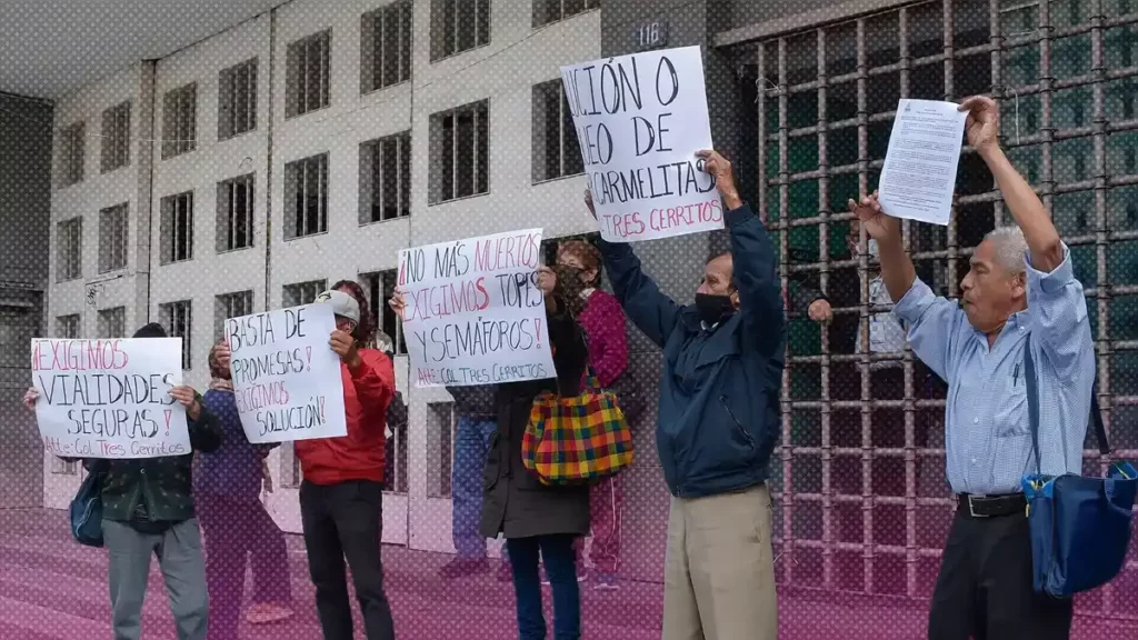 Poblanos se manifiestan para exigir mayor seguridad vial en el bulevar Carmelitas