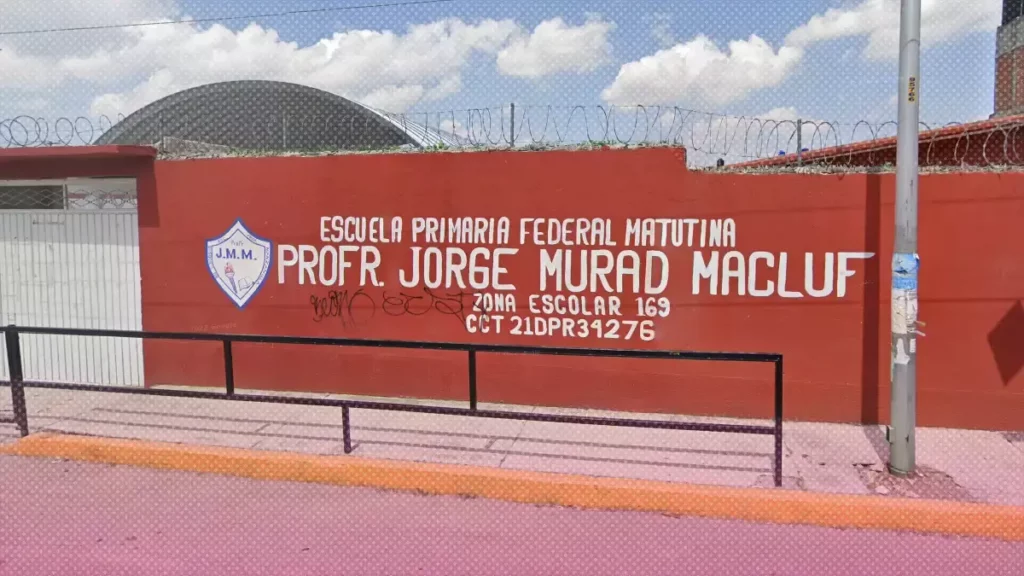 SEP destituye a maestro que acosaba alumnas de la primaria Jorge Murad en Puebla.