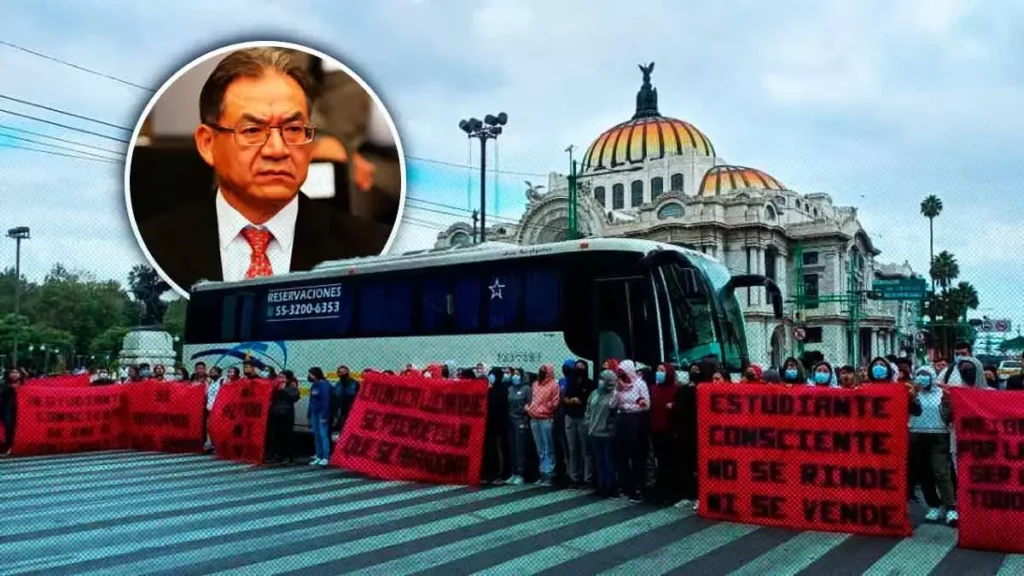 Alumnas de Normal de Teteles viven entre goteras; desmienten a Melitón Lozano