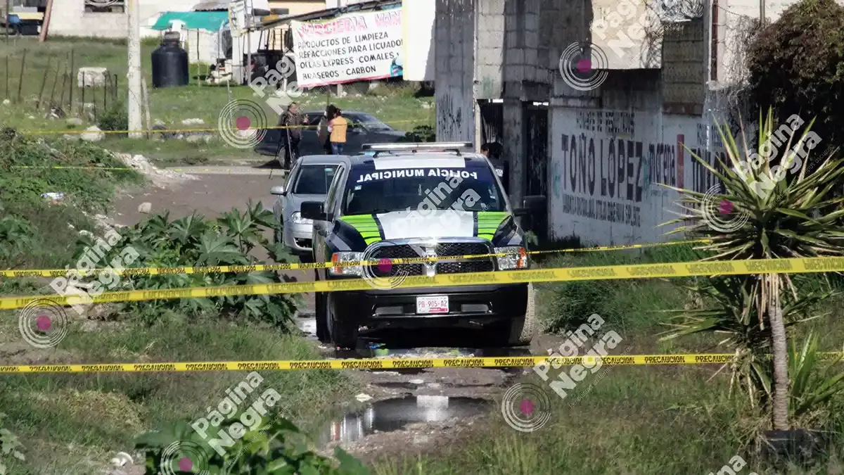 Asesinan a balazos a dos jóvenes en Puebla.