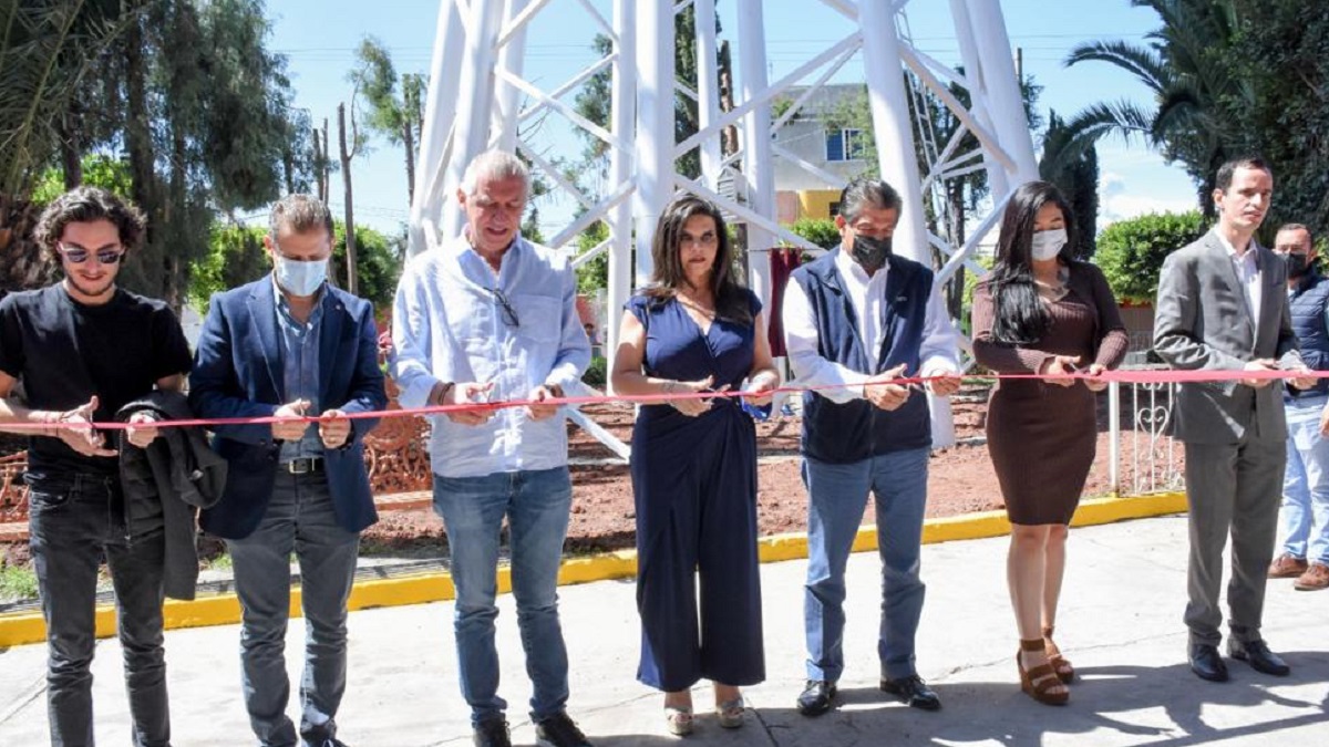 Norma Layón entrega rehabilitación del tanque elevado de agua en San Baltazar Temaxcalac