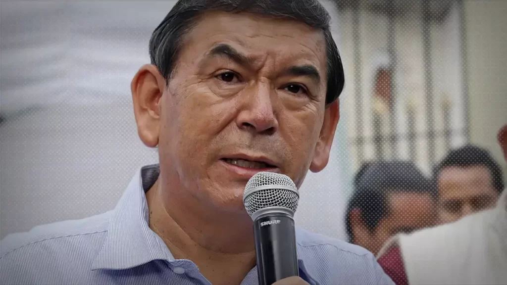 Habitantes de Tehuacán exigen renuncia del alcalde Pedro Tepole.
