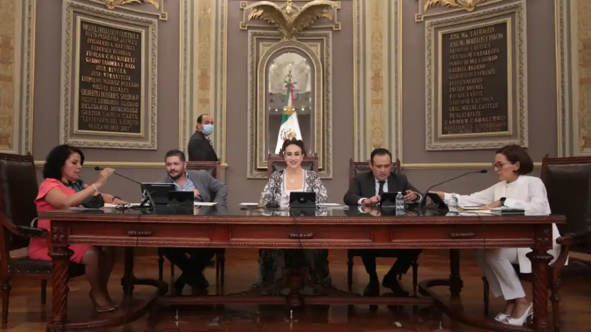 Aprueba LXI Legislatura cambios en la integración de 6 comisiones y un comité