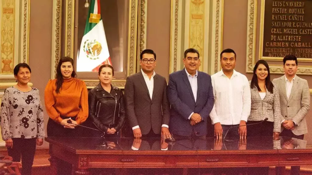 Tras pugnas, aprueban nueva Mesa Directiva del Congreso de Puebla