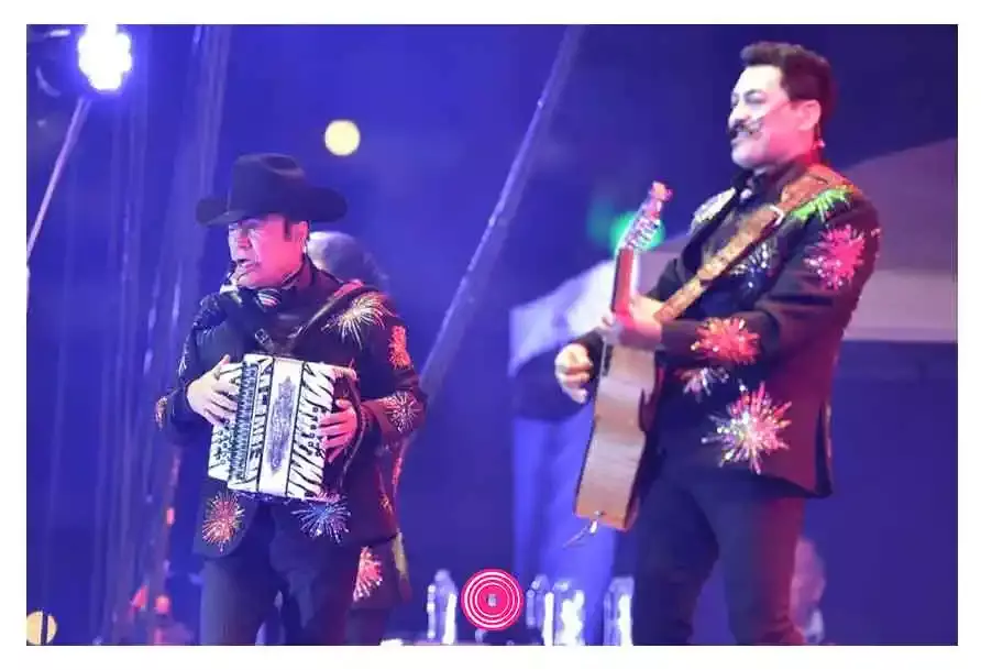 EN VIVO | Los Tigres del Norte inician fiesta del Grito de Independencia en el Zócalo