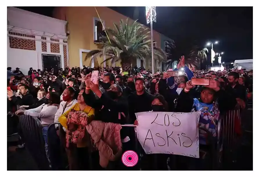15 de septiembre postpandemia: poblanos abarrotaron el Centro Histórico para dar el Grito