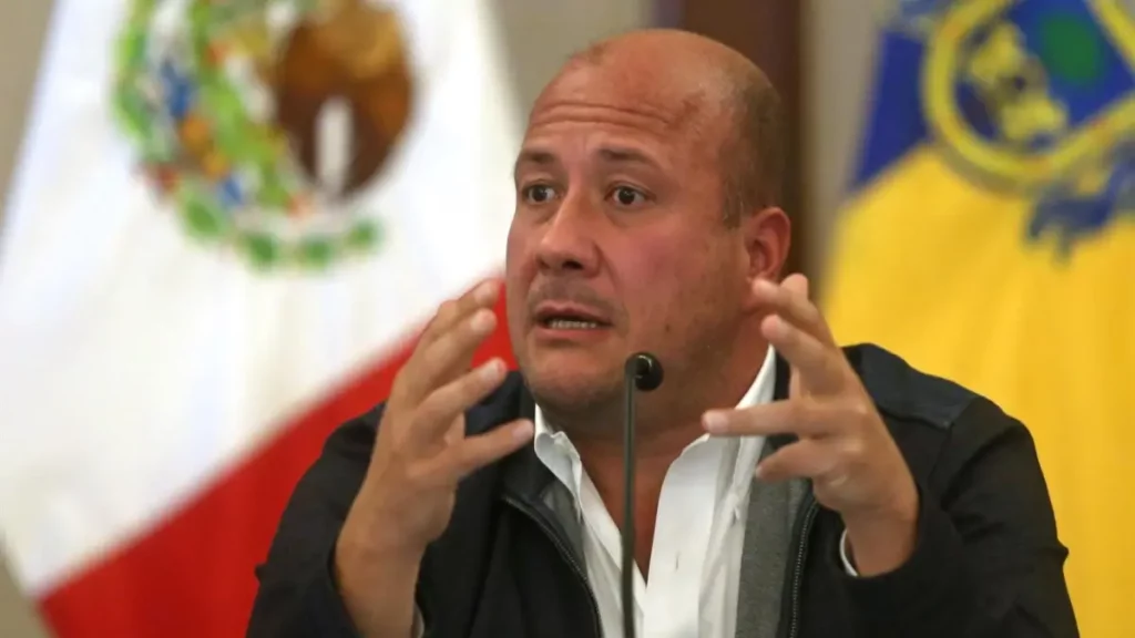 Enrique Alfaro vislumbra nuevo frente opositor entre PAN, PRD y MC.