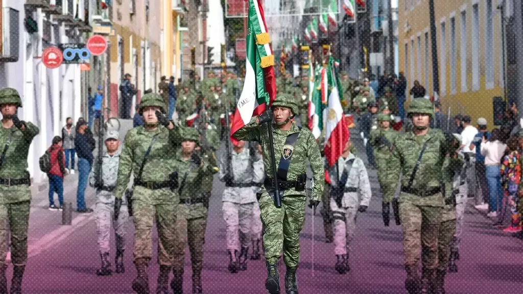 Desfile Cívico-Militar de Puebla contó con la participación de mil 587 elementos.