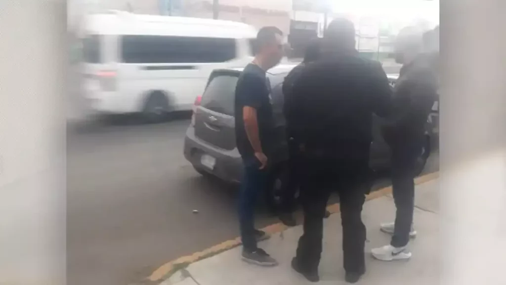 Rescatan a queretanos de ser víctimas de fraude en Motoyotzingo.