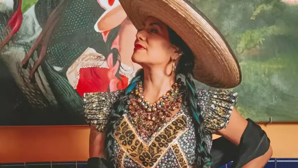 Lila Downs fue nombrada embajadora del Maguey Pulquero en la Feria de Tlatlauquitepec