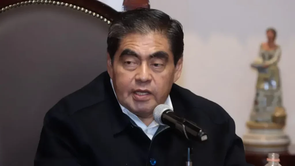 Solicitar más recursos para municipios es solo promoción política: Barbosa.